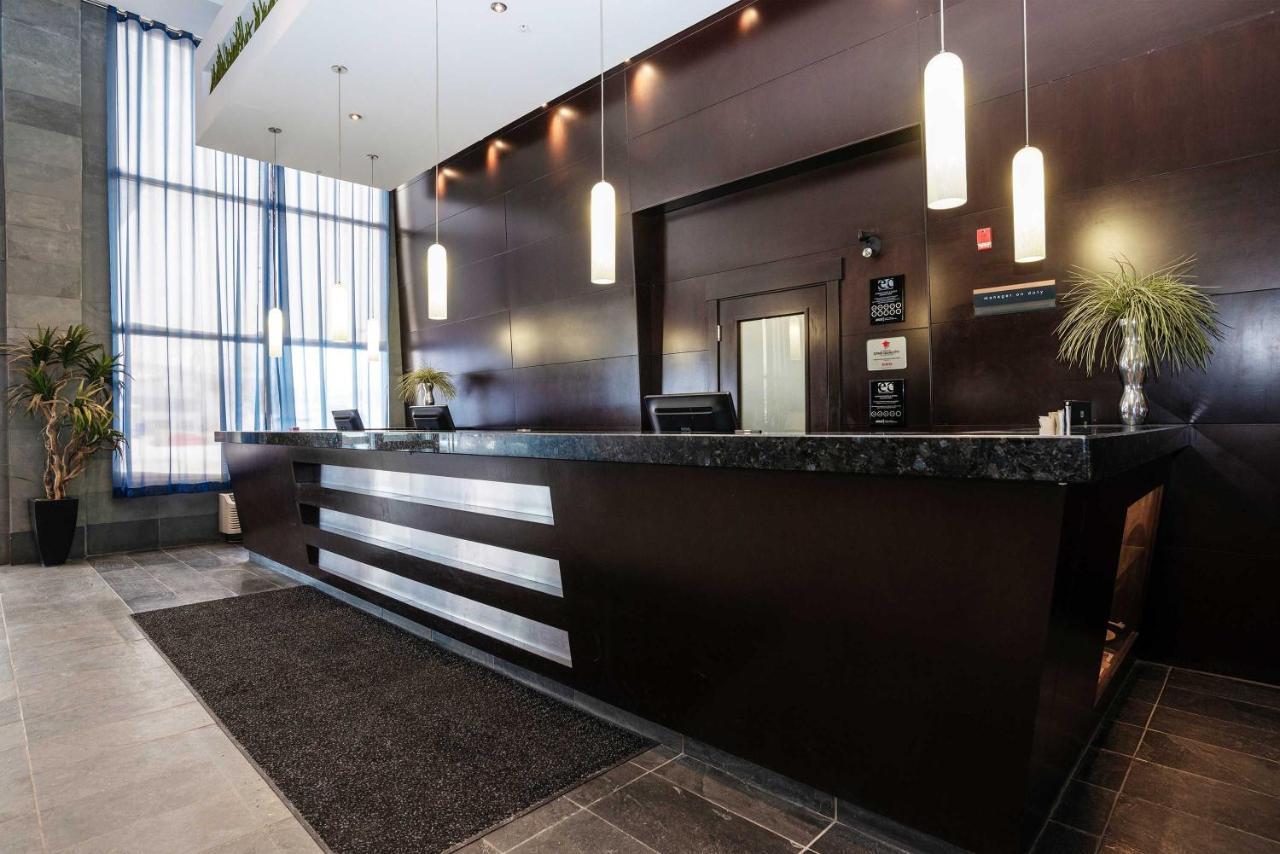 Sandman Hotel & Suites Calgary West Exterior photo